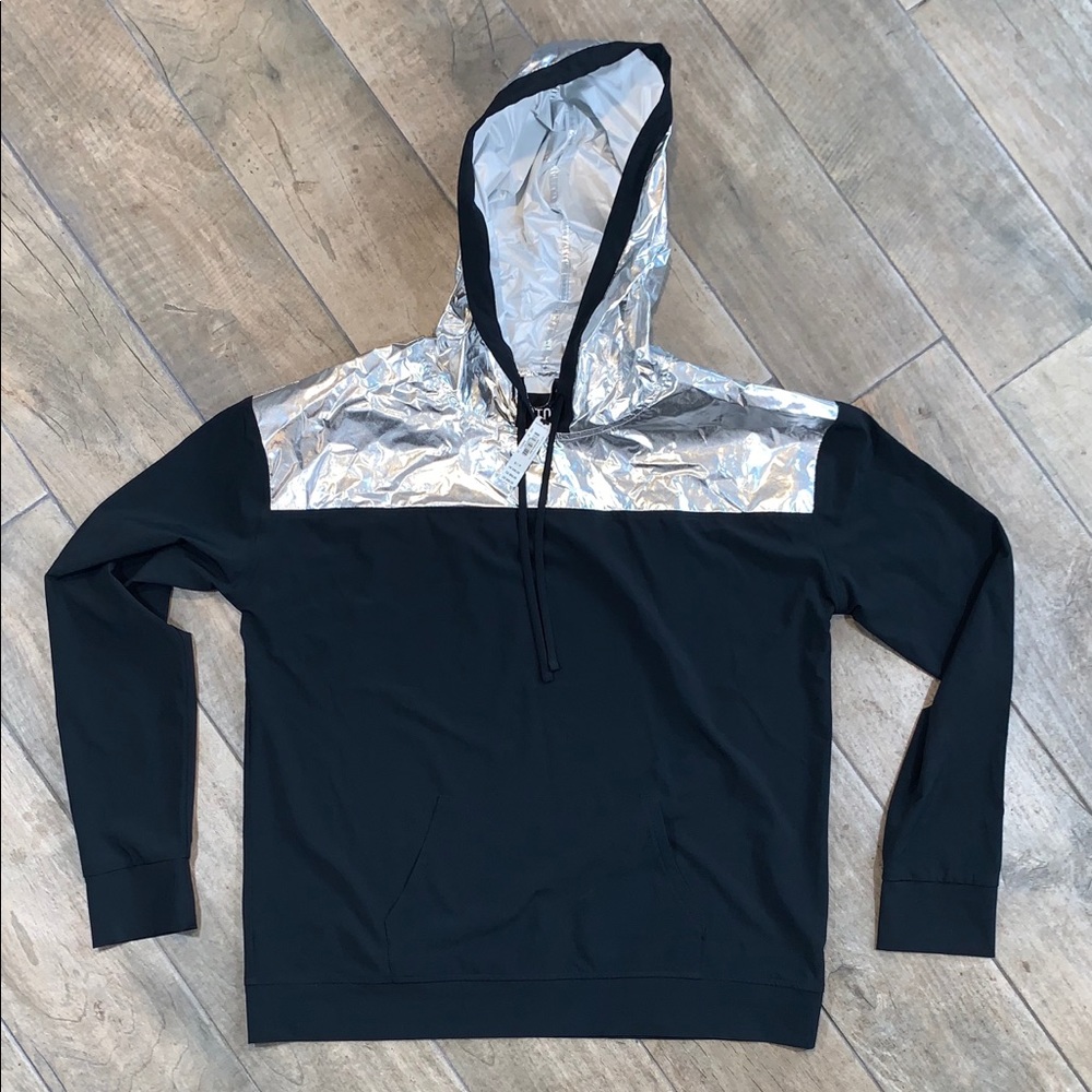 Victoria’s Secret Sport Black & Silver Pullover M
